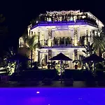 Domos & Porto Pino